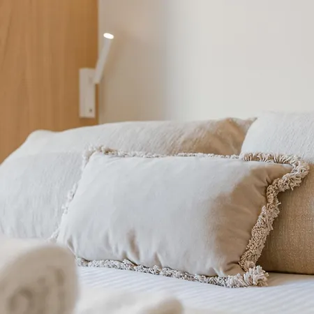 Huswell - Luxury With Parking In Apartament *
