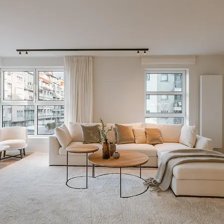 Huswell - Luxury With Parking In Apartament *