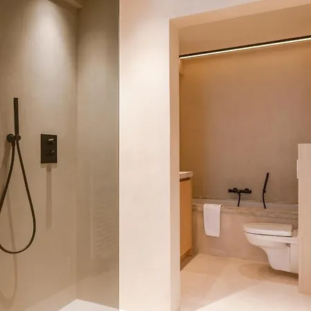 Huswell - Luxury With Parking In Apartament